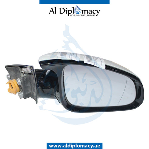 Right Mirror, WITH Camera, White, COMPLETE for BMW 4 Series F83 (2017-2020) models, Part Number UN-M4MIR-RH+CAM-CO-WH